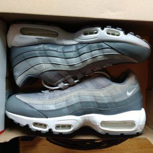 Nike Air Max 95 (Like New)